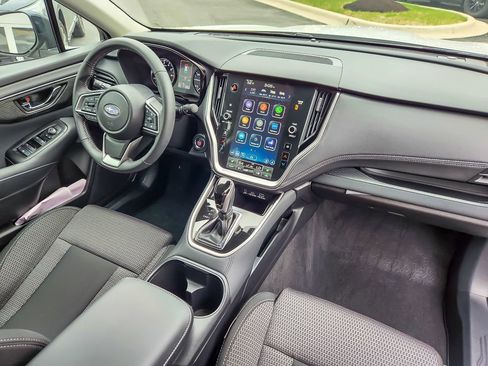 Certified 2025 Subaru Outback Premium w/ Popular Package #1A image 21