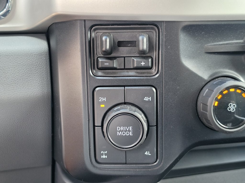 Used 2024 Ford F350 XLT w/ XLT Premium Package AWD/4WD image 26