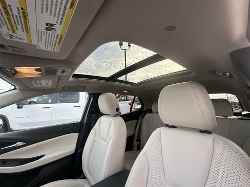 Used 2021 Buick Encore GX Essence w/ Advanced Technology Package image 21