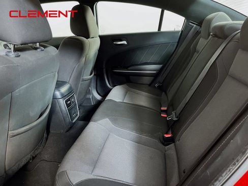 Used 2022 Dodge Charger SXT RWD image 31