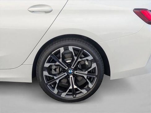 Used 2026 BMW 330i Sedan w/ Convenience Package image 15