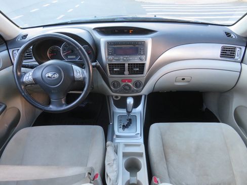 Used 2010 Subaru Impreza 2.5i Premium image 12