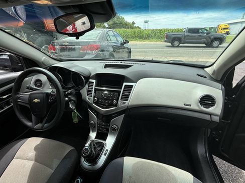 Used 2012 Chevrolet Cruze LS w/ Connectivity Package image 17