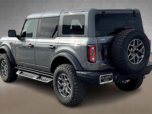 New 2025 Ford Bronco Badlands image 3