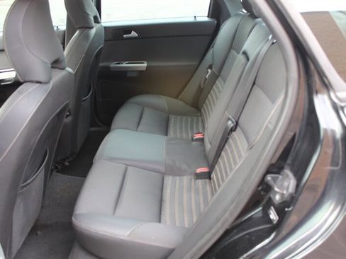 Used 2010 Volvo S40 2.4i image 13