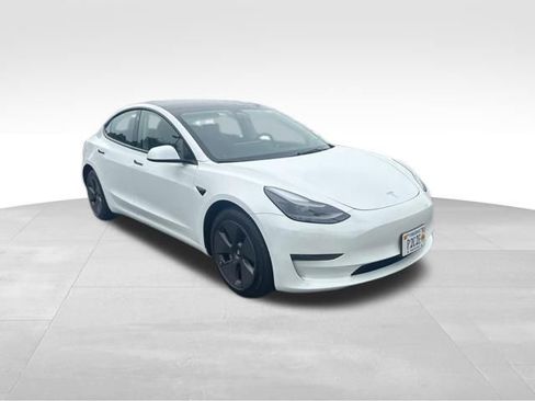 Used 2023 Tesla Model 3 Standard Range RWD image 11