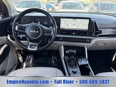 Used 2023 Kia Sportage EX AWD/4WD image 14