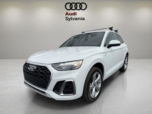 Certified 2023 Audi Q5 2.0T Premium Plus image 3