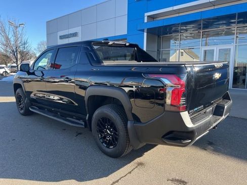 Used 2025 Chevrolet Silverado EV LT AWD/4WD image 4