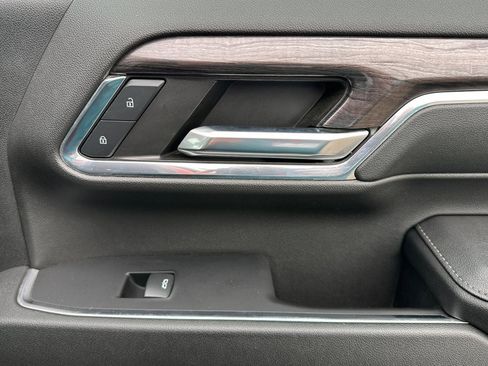 Used 2024 Chevrolet Silverado 2500 LTZ w/ LTZ Premium Package image 20