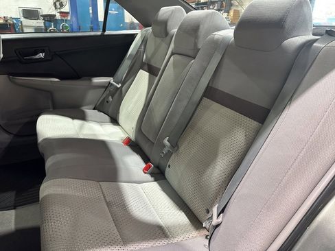 Used 2014 Toyota Camry XLE image 26