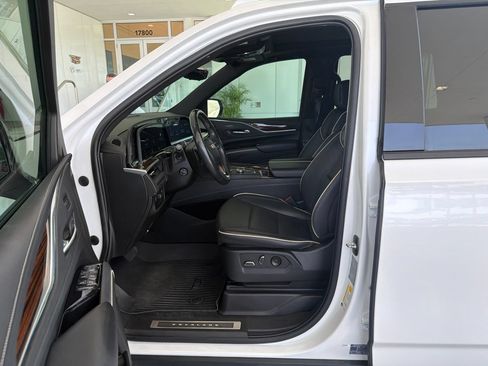 Used 2022 Cadillac Escalade Premium Luxury w/ Performance Package AWD/4WD image 5