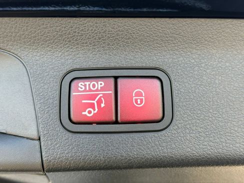 Certified 2024 Mercedes-Benz GLS 450 4MATIC image 17