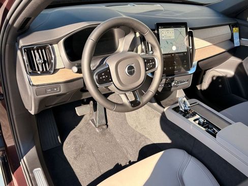 New 2026 Volvo XC90 T8 Plus image 4