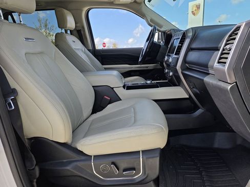 Used 2019 Ford Expedition Platinum image 27