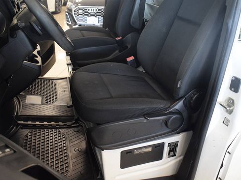Used 2019 Mercedes-Benz Sprinter 2500 image 35
