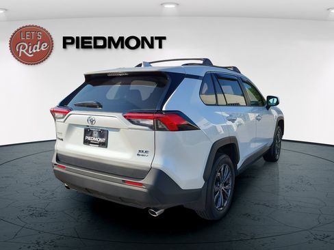 Used 2025 Toyota RAV4 XLE Premium w/ Weather Package AWD/4WD image 5