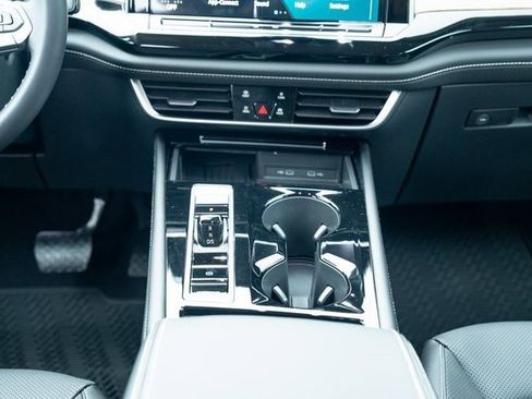 New 2026 Volkswagen Atlas SE image 32