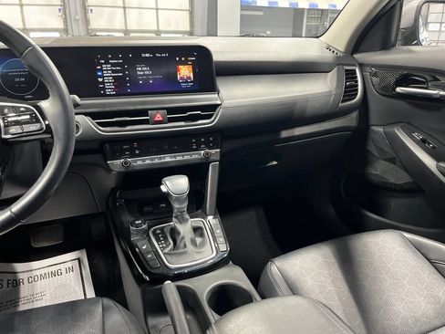 Used 2024 Kia Seltos EX AWD/4WD image 28