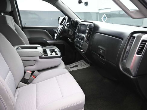 Used 2018 Chevrolet Silverado 1500 LT image 17
