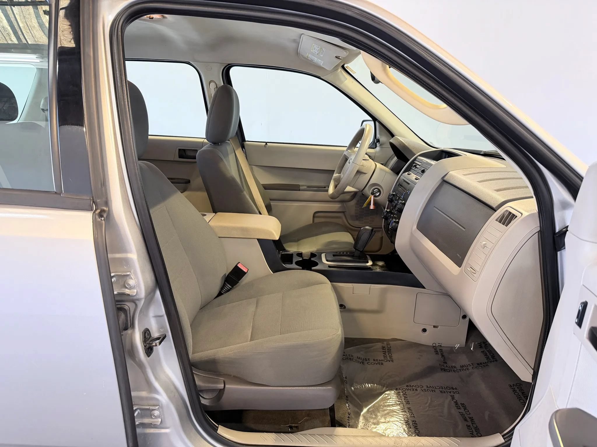 Used 2010 Ford Escape XLS FWD image 27