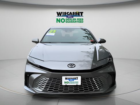 Used 2025 Toyota Camry XSE AWD/4WD image 10