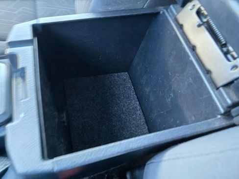 Used 2018 Toyota Tacoma TRD Sport image 13