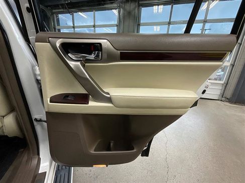 Used 2017 Lexus GX 460 Premium w/ Premium Package AWD/4WD image 27
