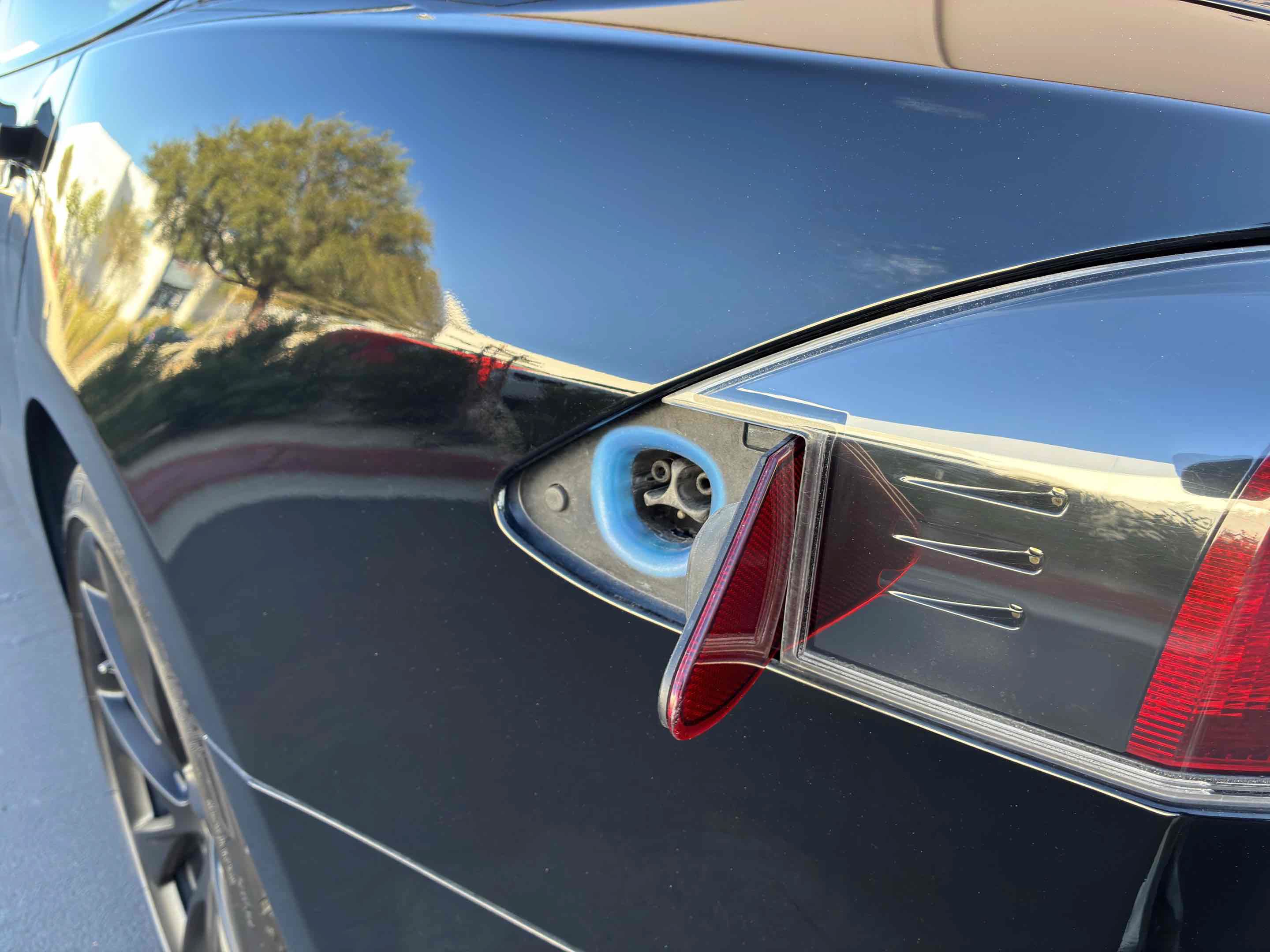 Used 2017 Tesla Model S 75 RWD image 54
