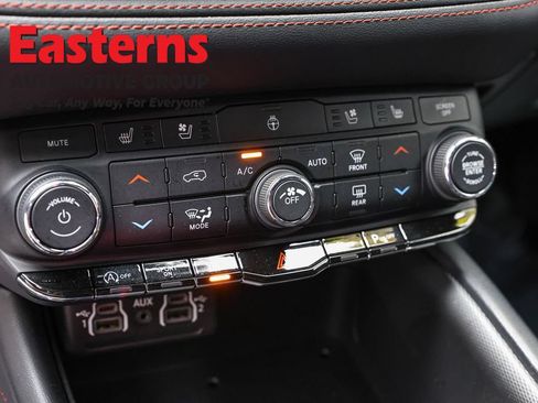 Used 2024 Dodge Durango GT RWD image 20