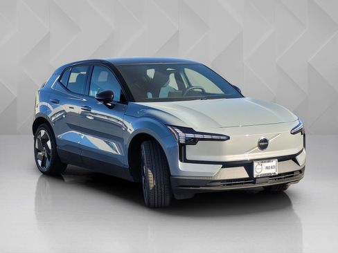 New 2026 Volvo EX30 Plus w/ Protection Package Premier image 8