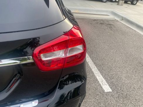 Used 2018 Mercedes-Benz GLA 250 image 11