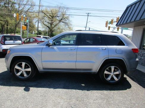 Used 2015 Jeep Grand Cherokee Overland AWD/4WD image 5