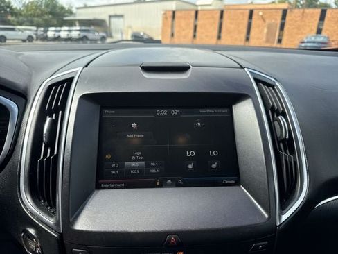 Used 2015 Ford Edge Titanium w/ Technology Package FWD image 16