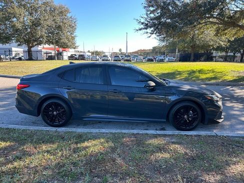 Certified 2025 Toyota Camry SE image 6