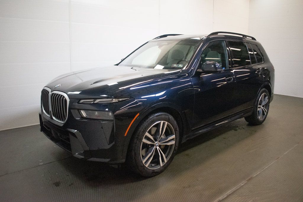 Used 2024 BMW X7 xDrive40i w/ M Sport Package AWD/4WD image 8
