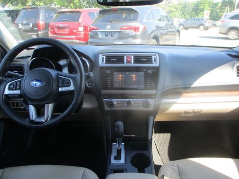 Used 2016 Subaru Outback 3.6R Limited image 9