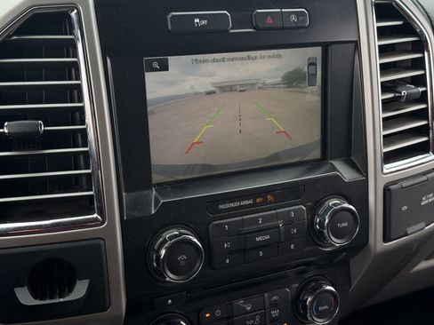 Used 2015 Ford F150 Lariat RWD image 20