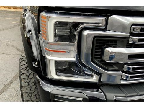 Used 2022 Ford F350 Limited image 30