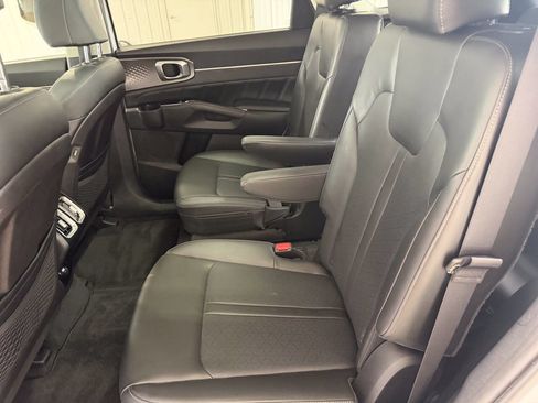 Used 2022 Kia Sorento SX FWD image 25