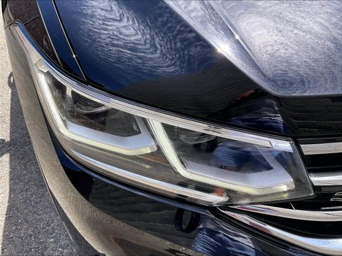 Certified 2024 Volkswagen Tiguan SEL R-Line AWD/4WD image 27