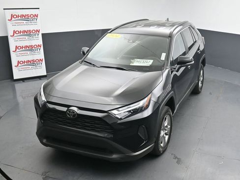 Used 2024 Toyota RAV4 XLE FWD image 24