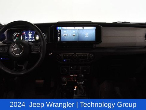 Used 2024 Jeep Wrangler Unlimited AWD/4WD image 8