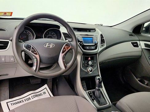 Used 2016 Hyundai Elantra SE w/ Option Group 02 FWD image 13