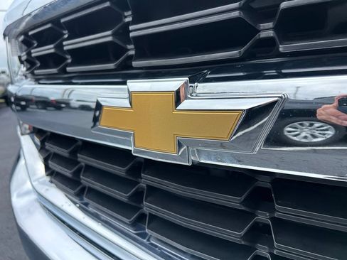 Used 2018 Chevrolet Silverado 1500 LT w/ All Star Edition RWD image 10