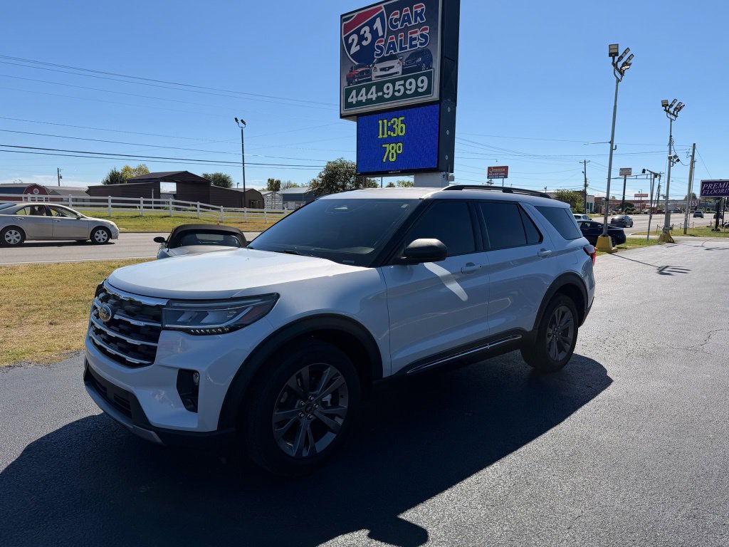 Used 2025 Ford Explorer Active w/ Active Comfort Package AWD/4WD image 6