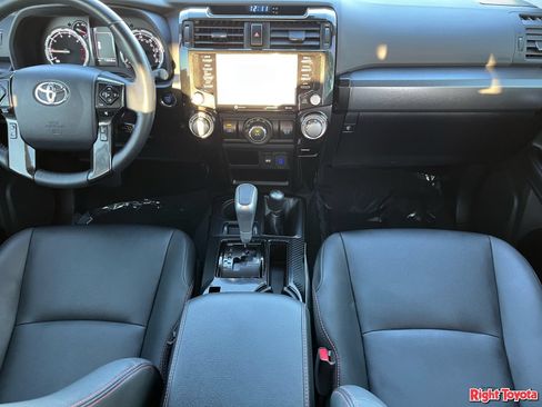 Certified 2024 Toyota 4Runner TRD Off-Road Premium AWD/4WD image 18