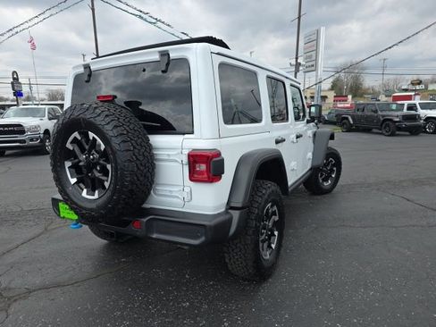 Used 2025 Jeep Wrangler Unlimited Rubicon 4xe w/ Safety Group AWD/4WD image 8