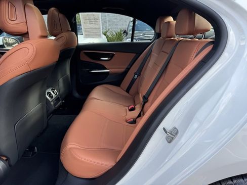 Used 2025 Mercedes-Benz C 300 4MATIC Sedan image 13