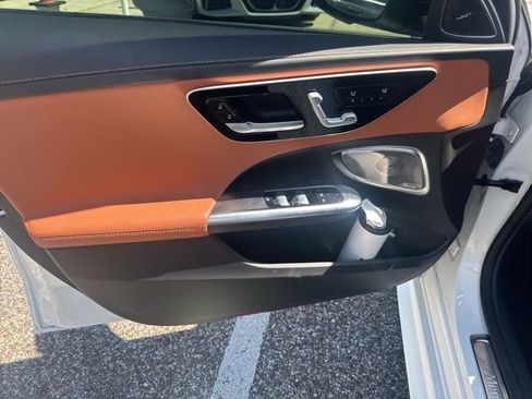 Used 2023 Mercedes-Benz C 300 Sedan image 7